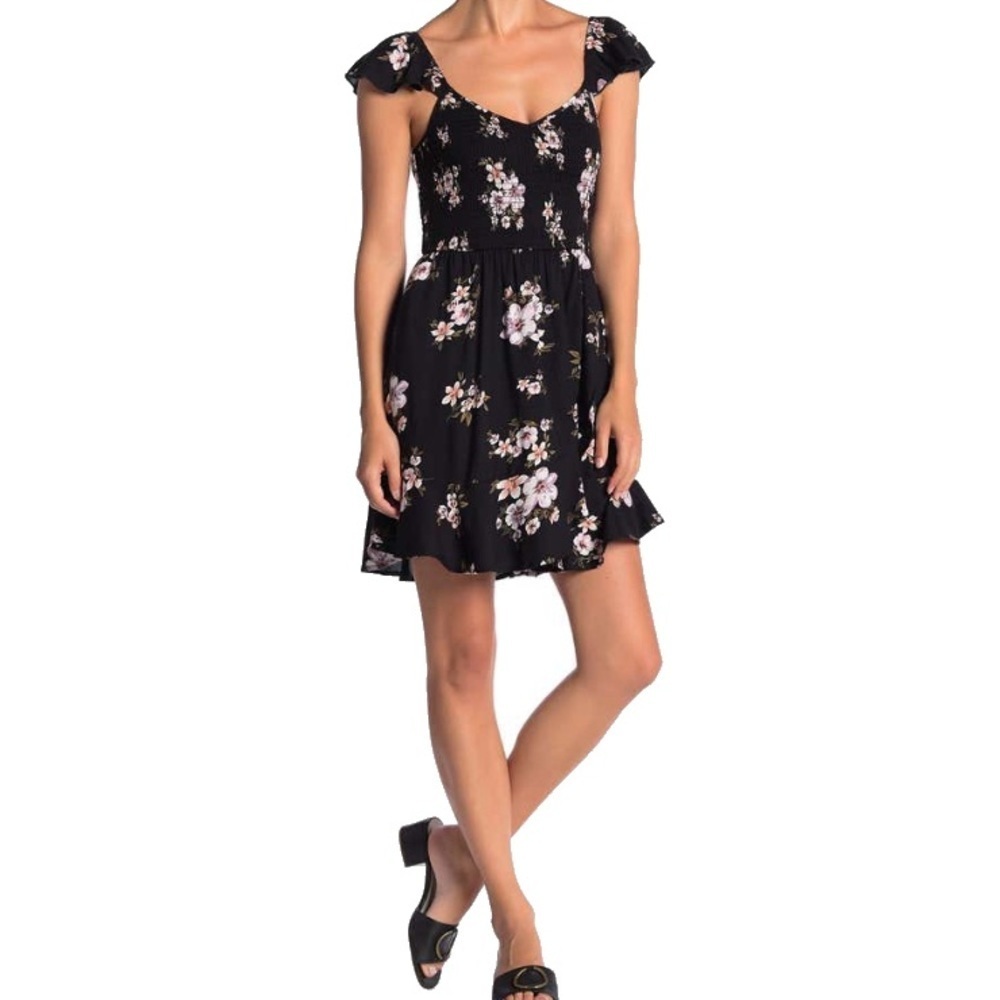 BAND OF GYPSIES Smocked Floral Fit & Flare Dress L NWT